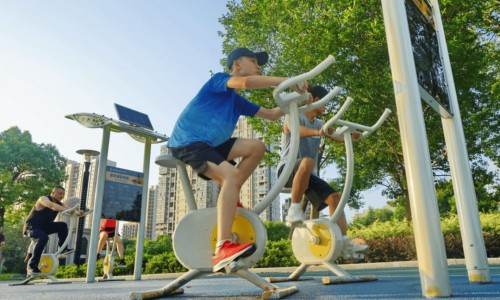 夏季睡觉头发出汗什么原因-夏天睡觉头部容易出汗是什么原因网 | 夏天睡觉头朝什么方向对身体好,夏天夜间睡觉满头大汗正常吗
