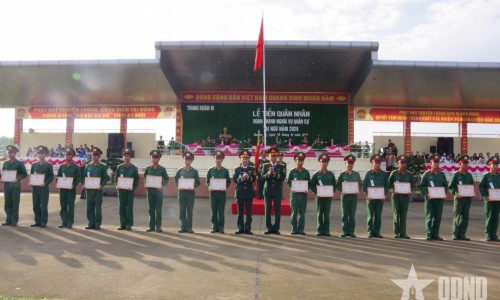 夏天睡觉头部容易出汗是什么原因网 | 夏天睡觉头朝什么方向对身体好,夏天夜间睡觉满头大汗正常吗